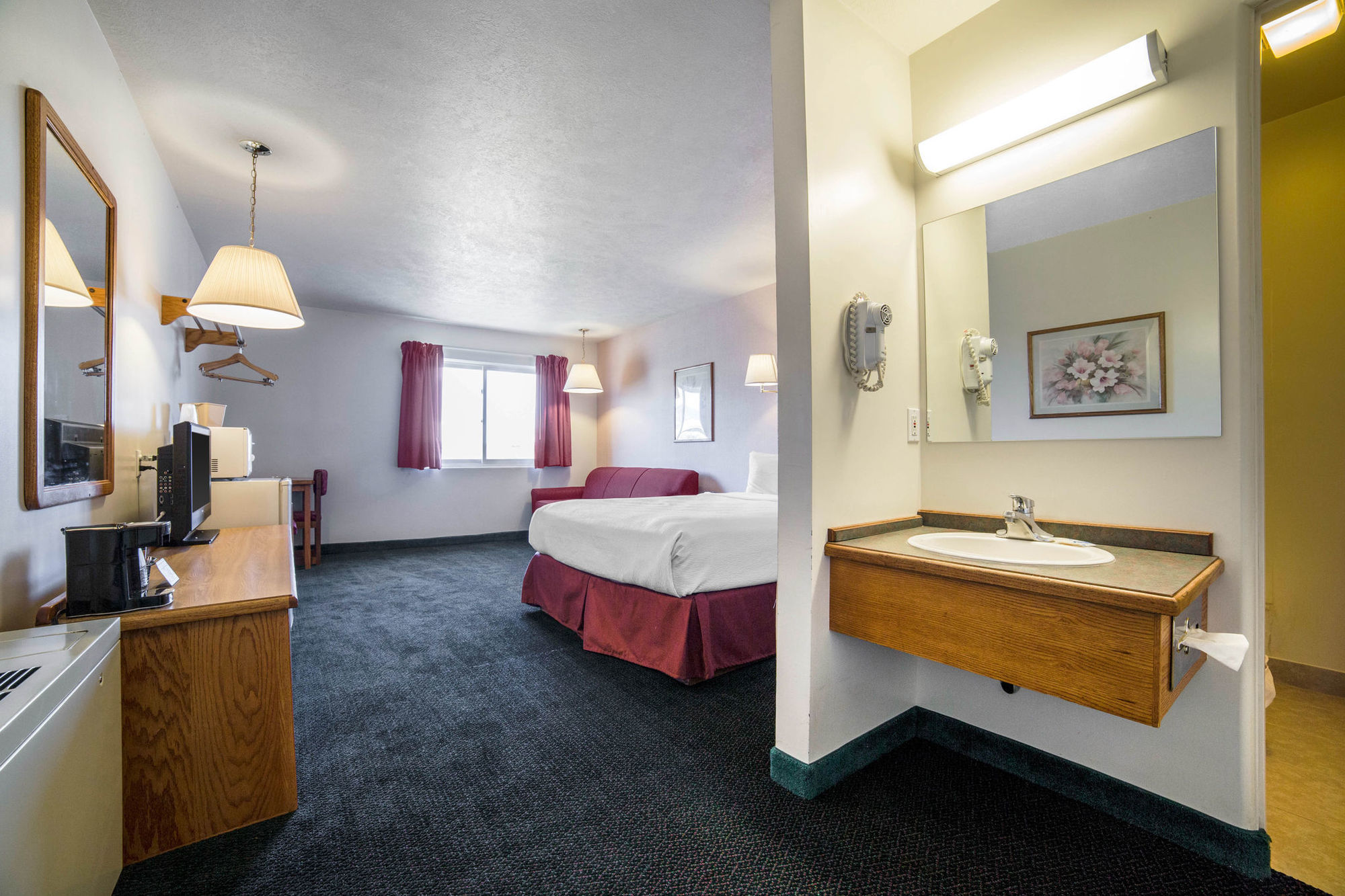 Rodeway Inn Whitehall Camera foto