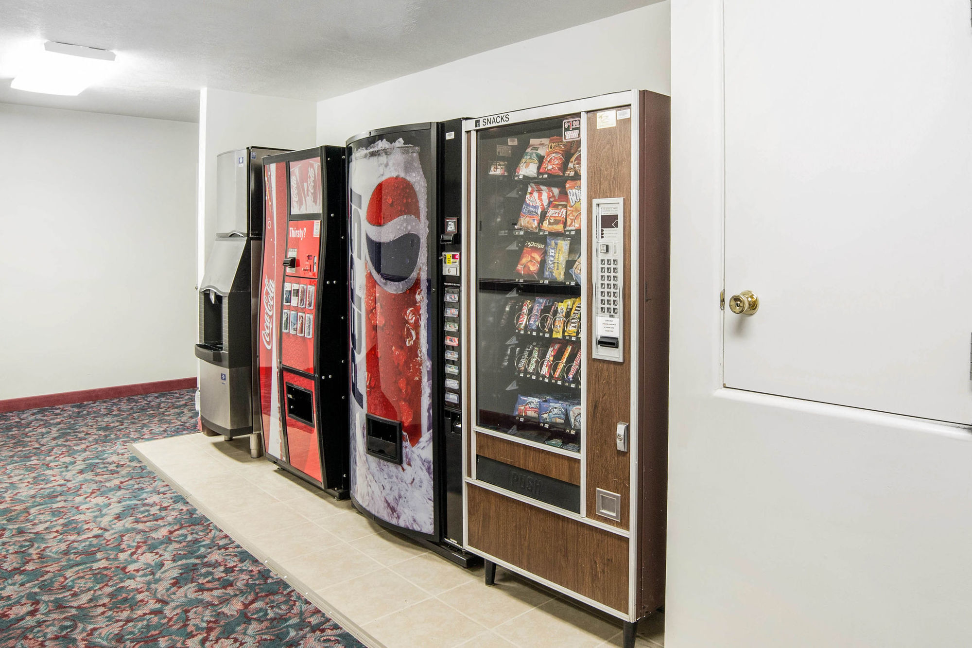 Rodeway Inn Whitehall Amenities foto